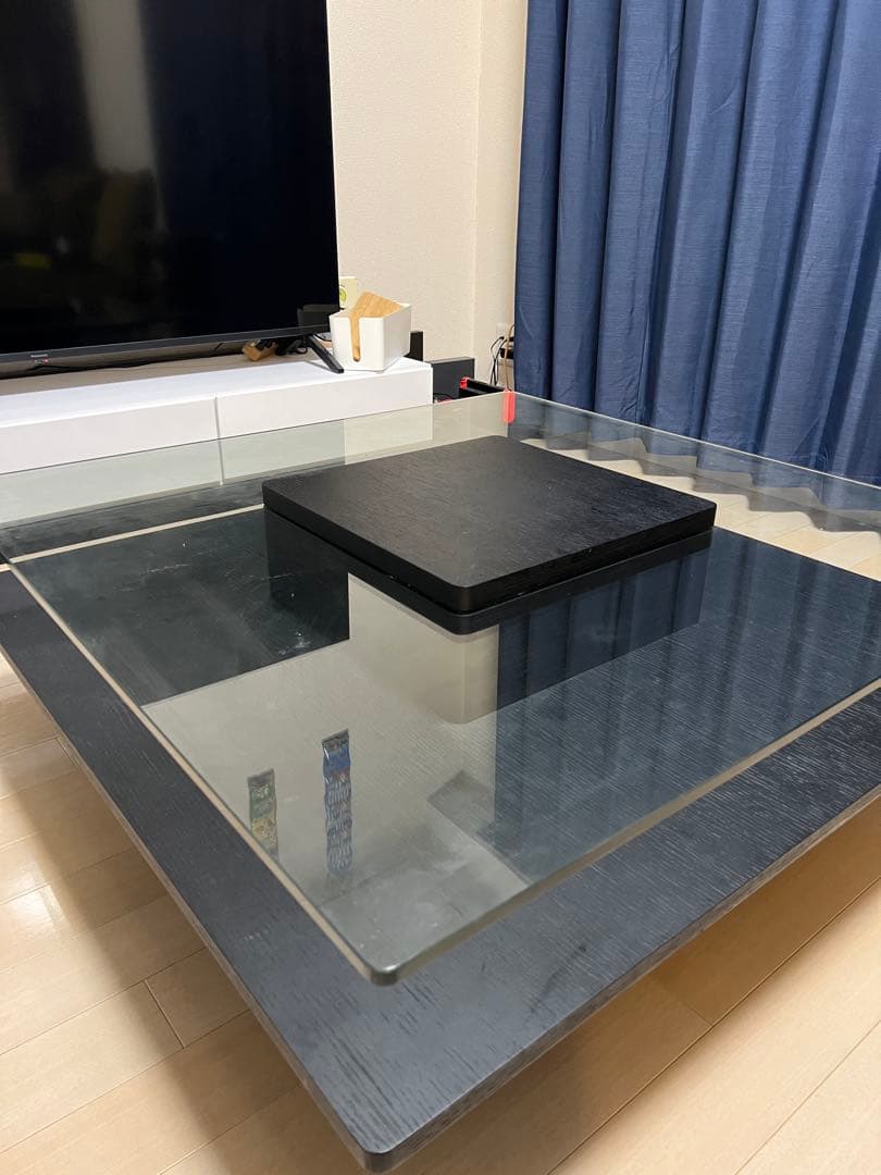 Armonia ガラスセンターテーブル