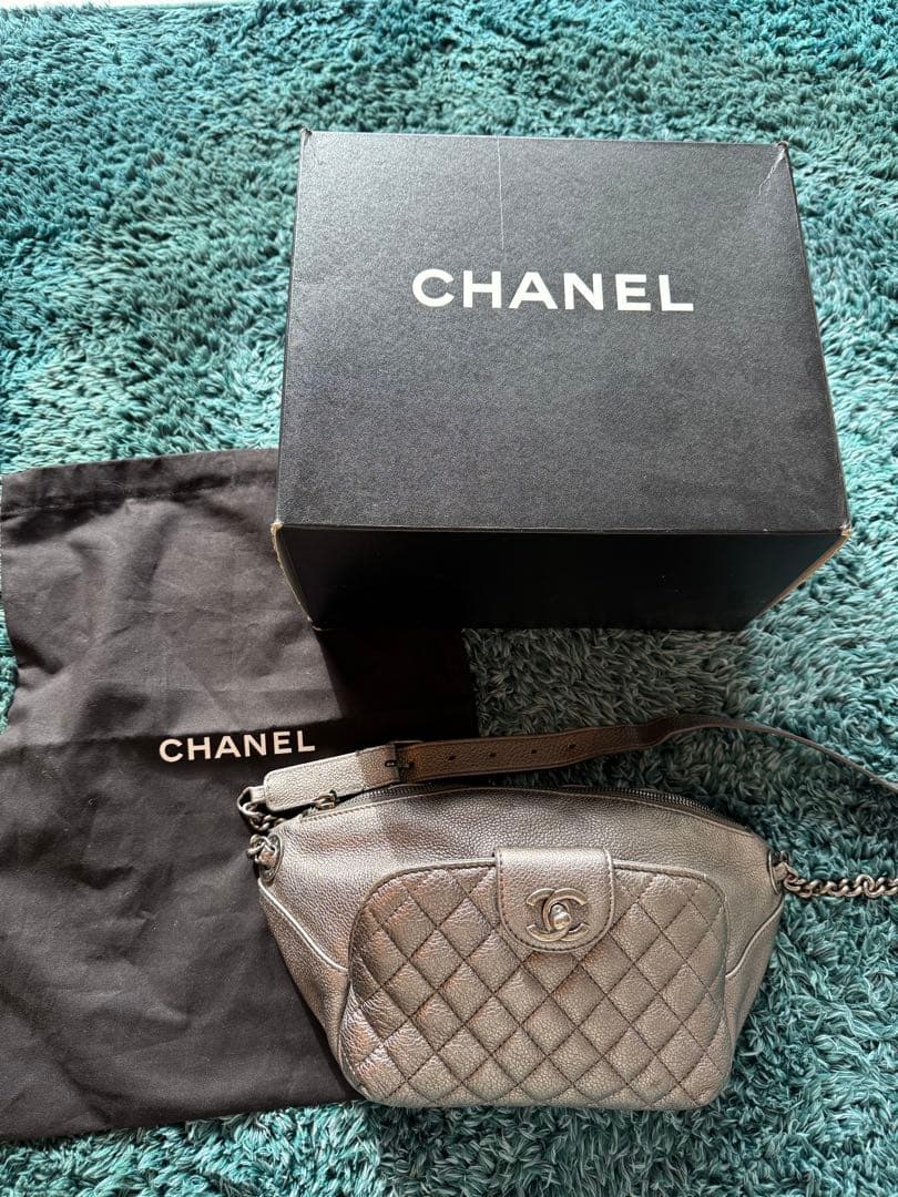 箱無しで大特価‼️CHANEL シルバー キルティングショルダーバッグ