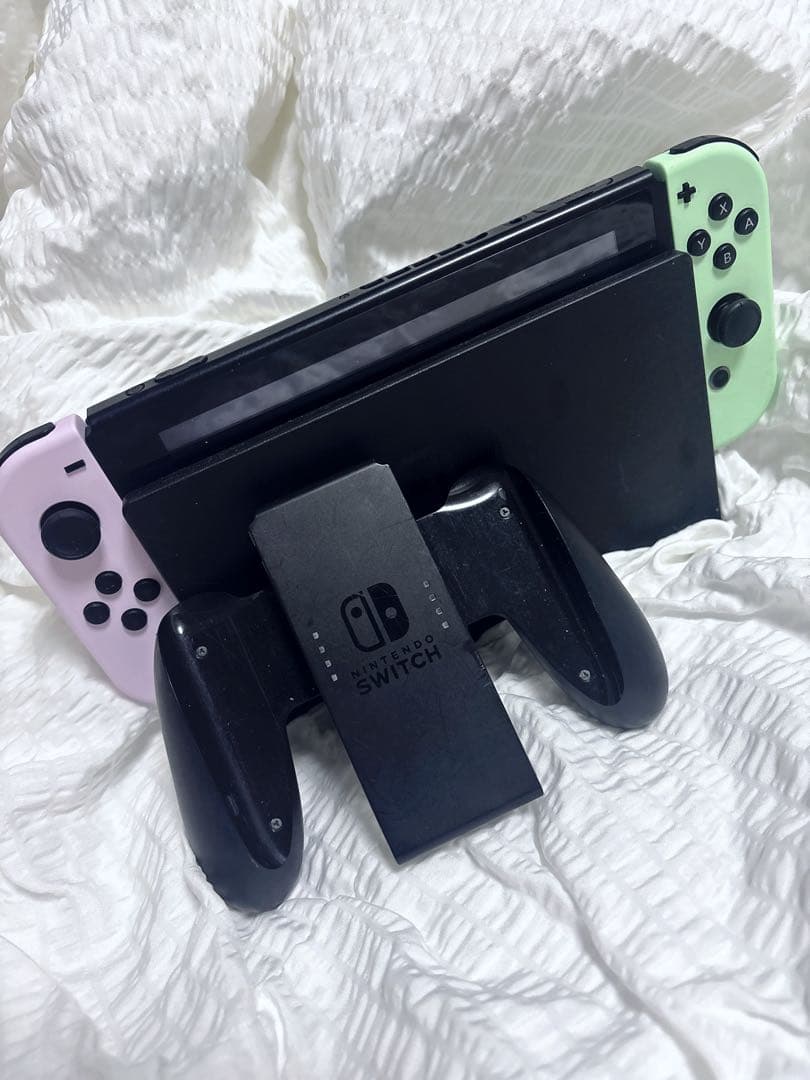 【値下げ中】Nintendo Switch 本体 Joy-Con SDカード付き