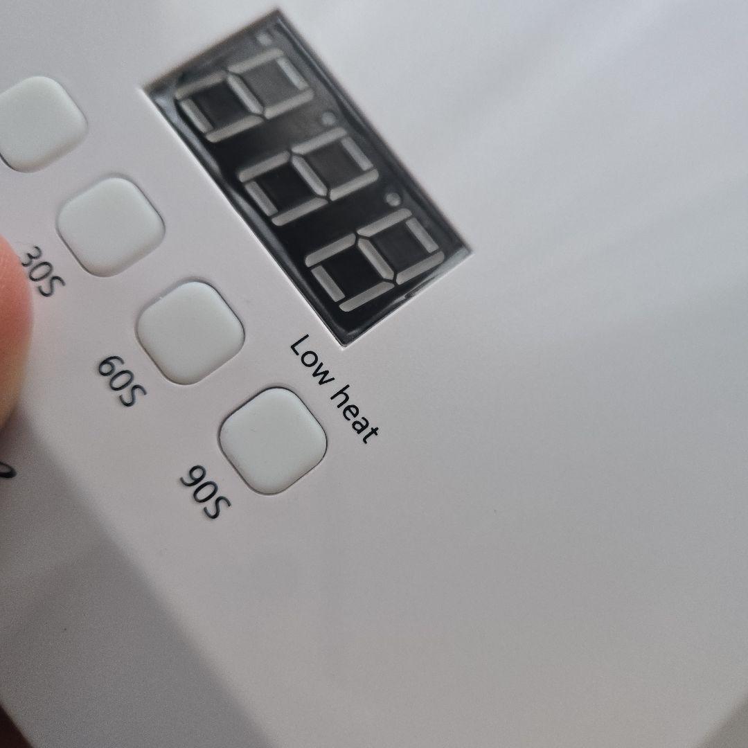 クロウ　Clou コードレス LED&UVライト