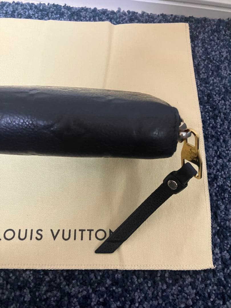 ルイヴィトン　ジッピーウォレット