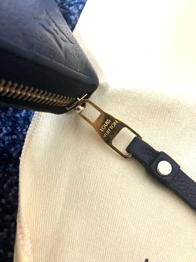 ルイヴィトン　ジッピーウォレット