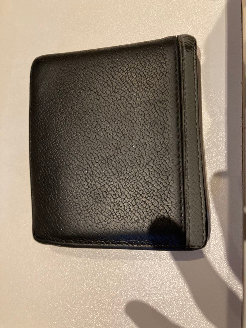 ¨*̮様 PRADA ブラックレザー 二つ折り財布