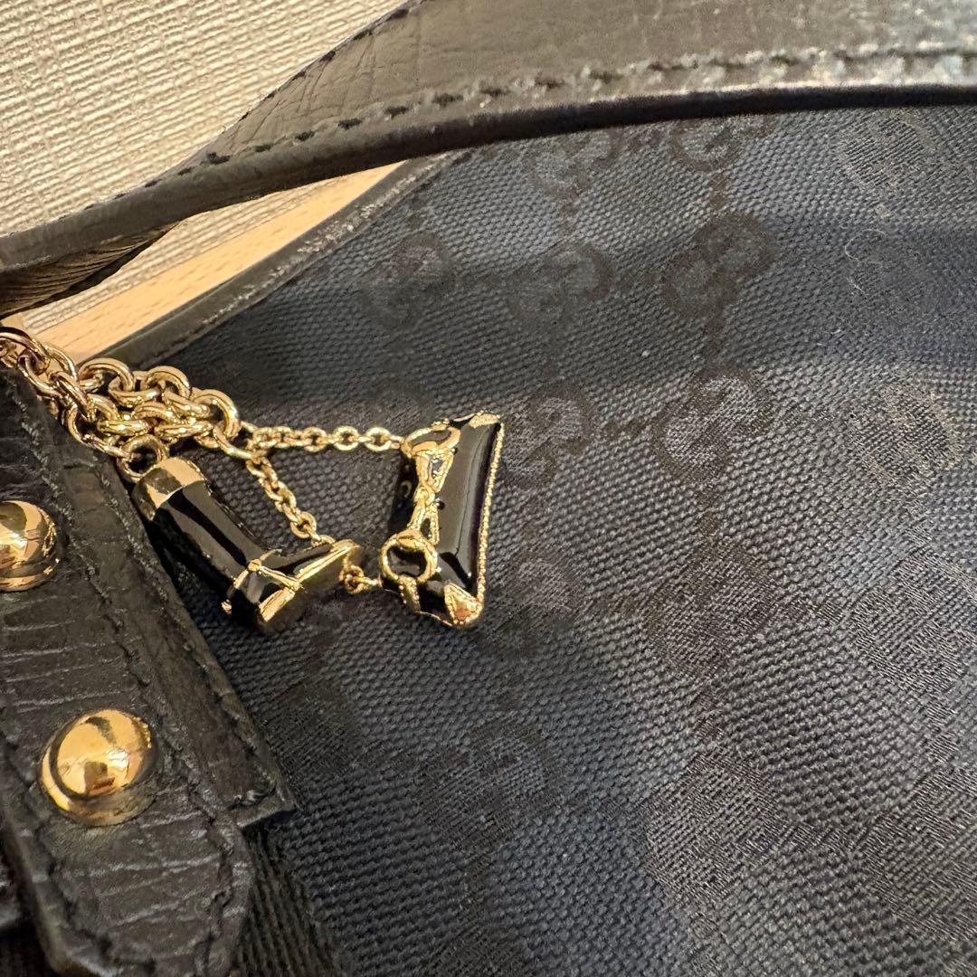 GUCCI ブラック GGパターン ショルダーバッグ