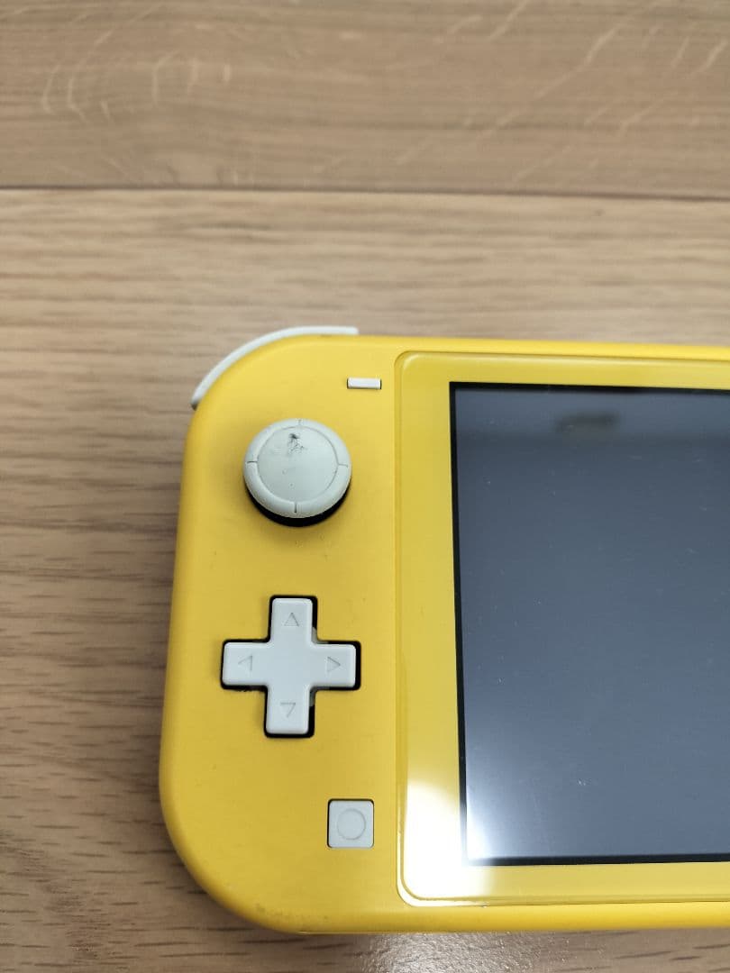 スイッチライト　イエロー