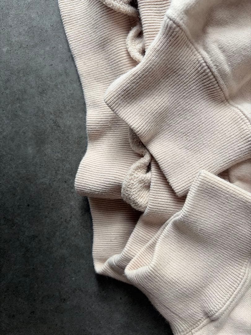 人気完売品　COGTHEBIGSMOKE ELLIS スウェット ベージュ 美品