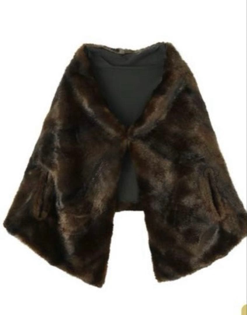 【タグ付き未使用】定価19800JENNEフェイクミンク中綿ケープ