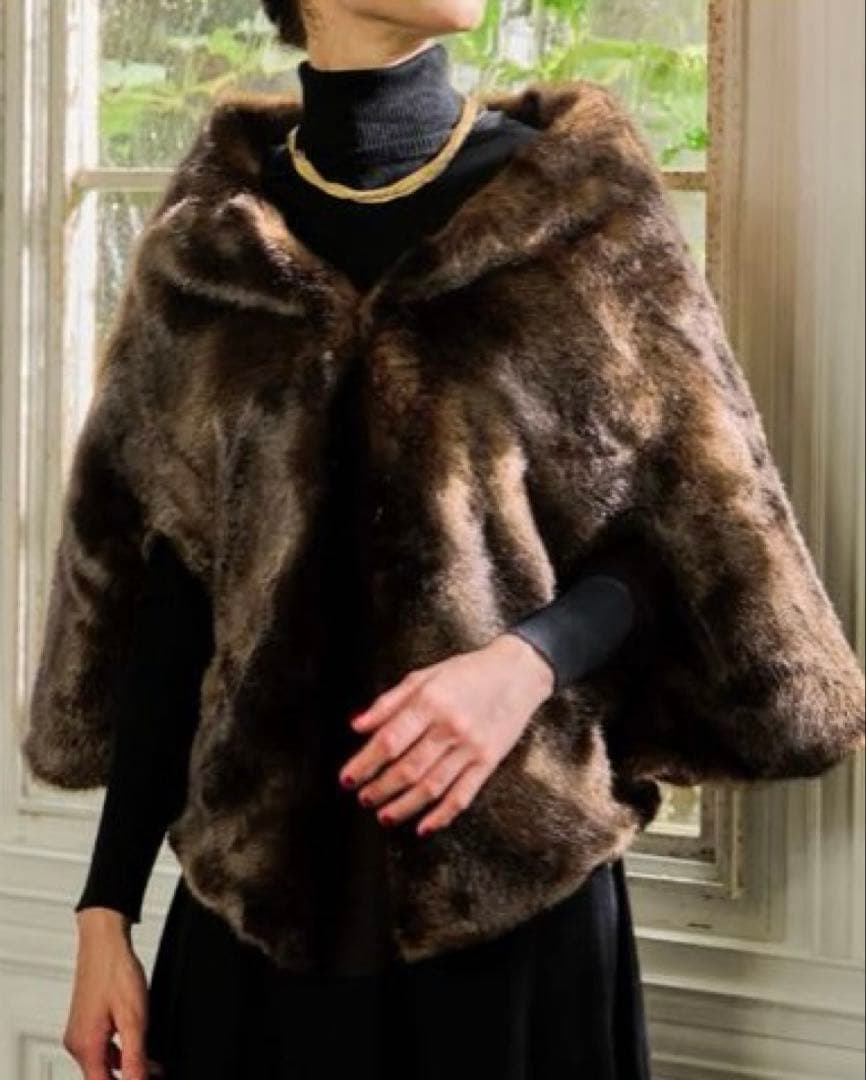 【タグ付き未使用】定価19800JENNEフェイクミンク中綿ケープ