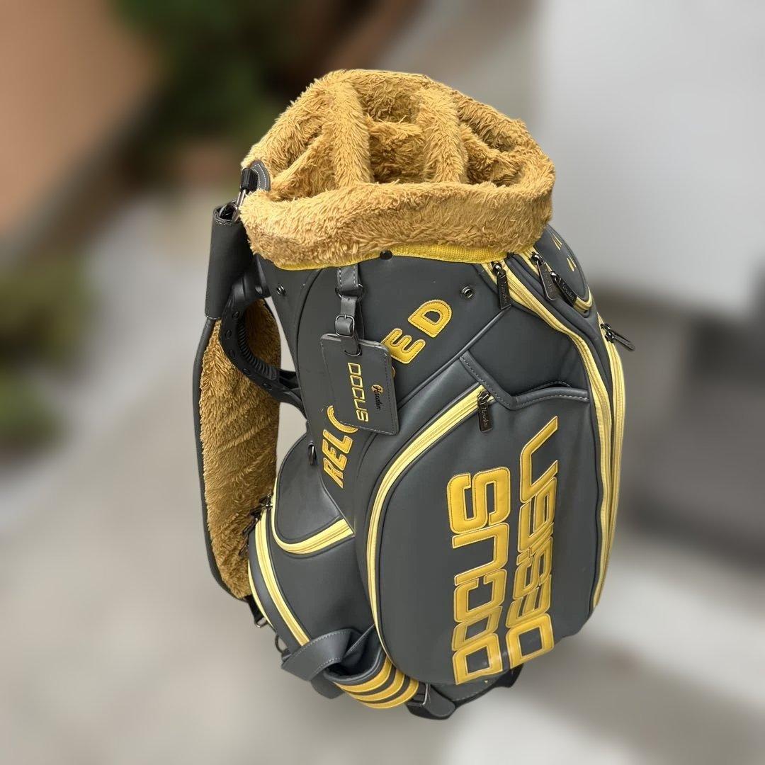 ドゥーカス Docus Reloaded キャディバッグ ヘッドカバーセット付属