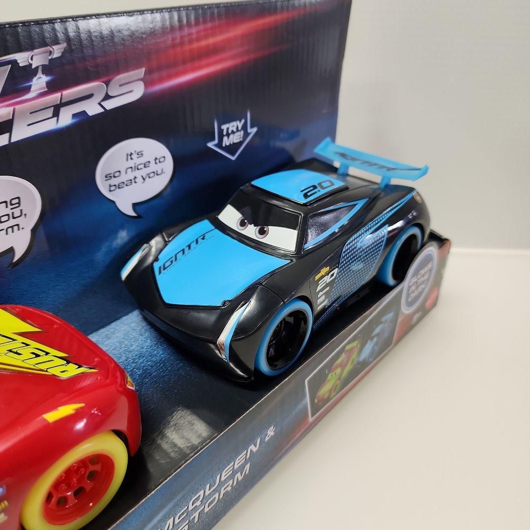 ディズニー カーズ マックイーン ジャクソン 英語おしゃべり 光る ミニカー２台
