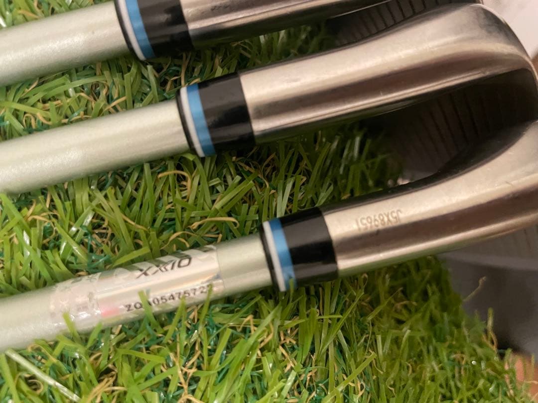 ゼクシオ12 レディースアイアン 5本 エクリュホワイト フレックスL