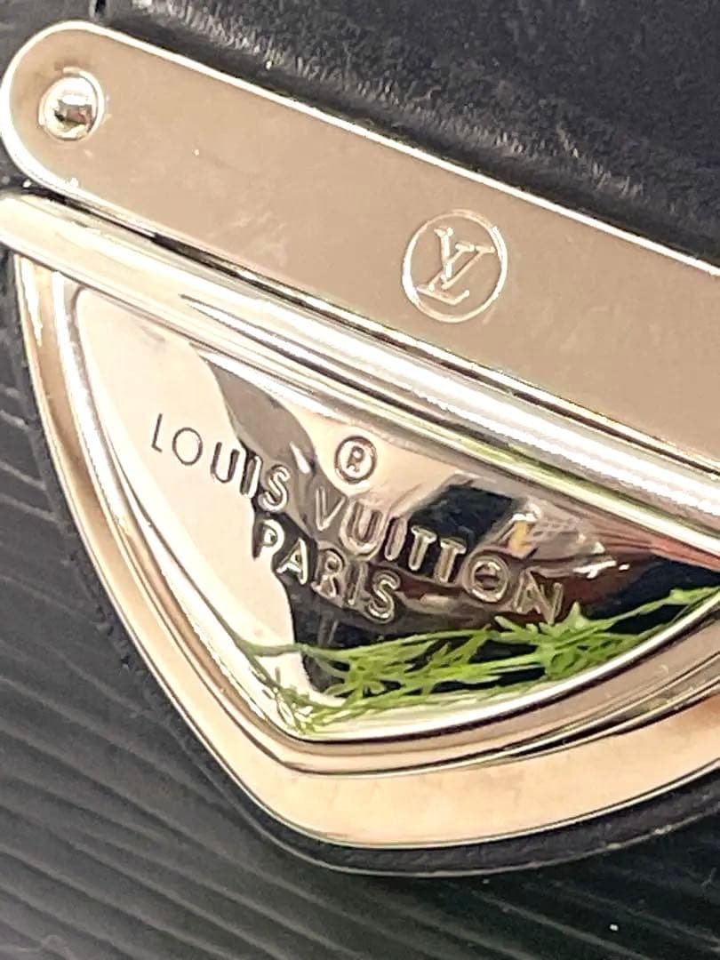 Louis Vuitton ルイヴィトン　ブラック 三つ折り財布