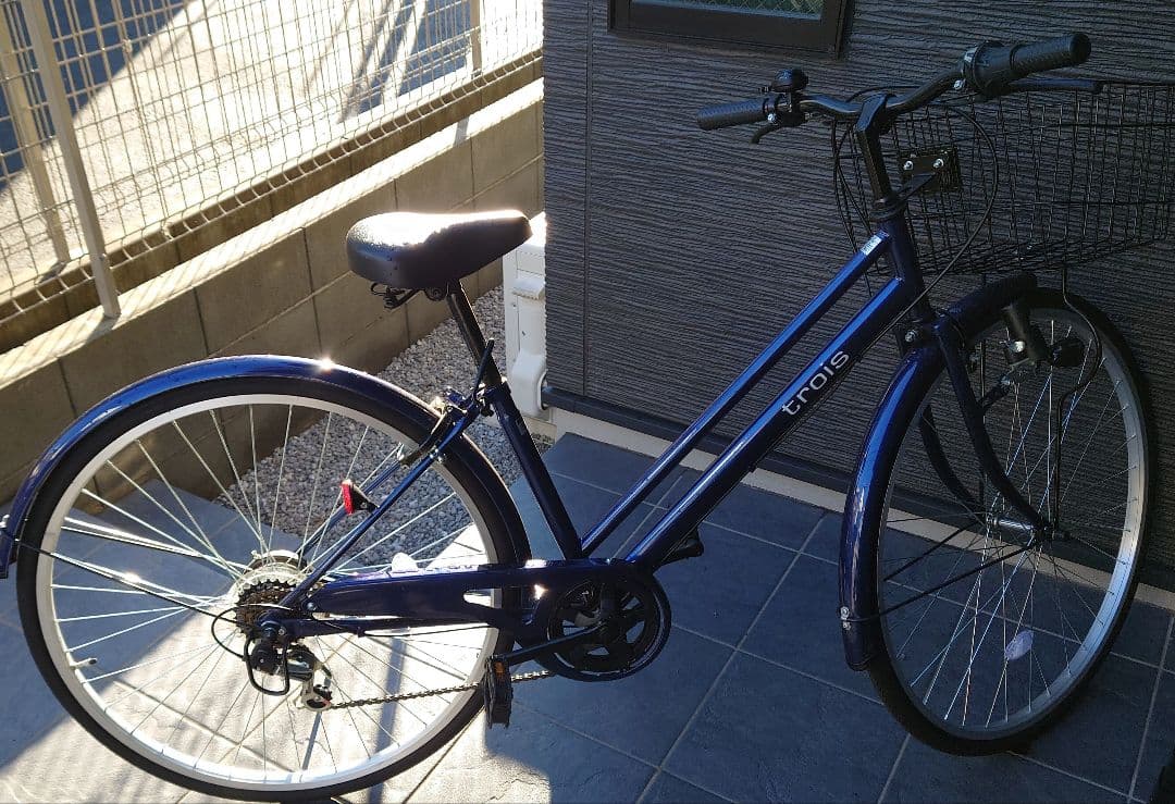 トロワ trois シティサイクル ネイビー　27インチ