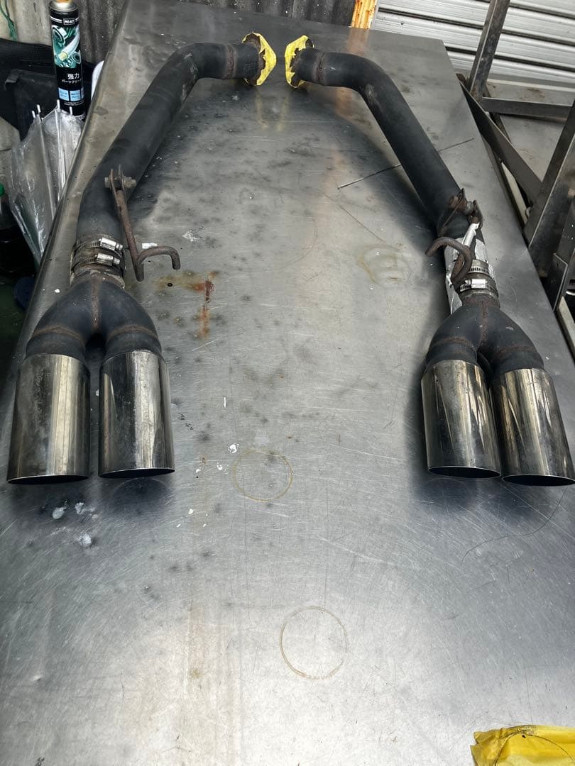 17クラウンマジェスタ　デュアルマフラー