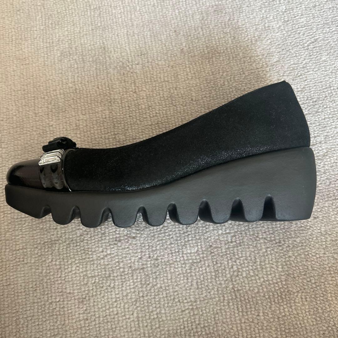 ヒルズアベニューブラックフラットシューズ リボン付き23cm美品