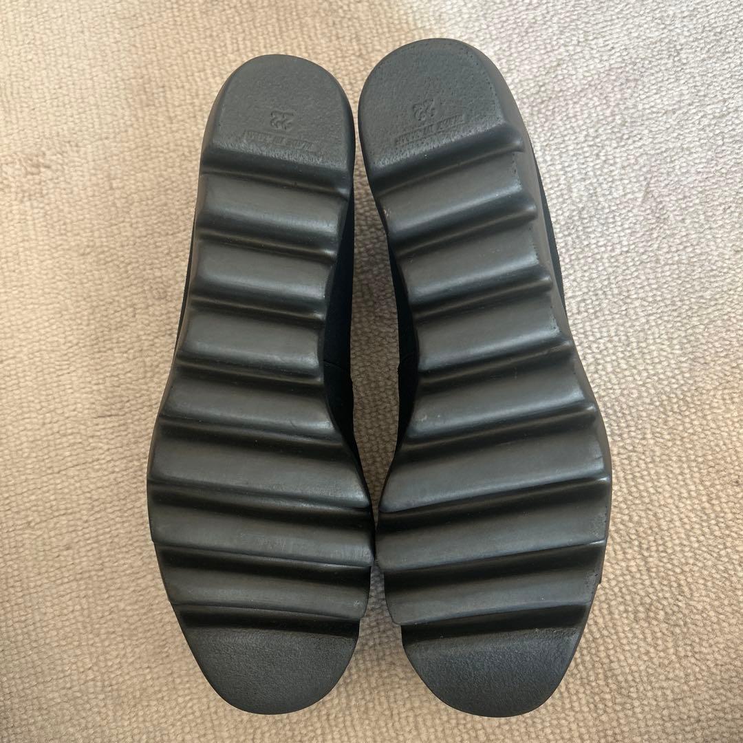 ヒルズアベニューブラックフラットシューズ リボン付き23cm美品