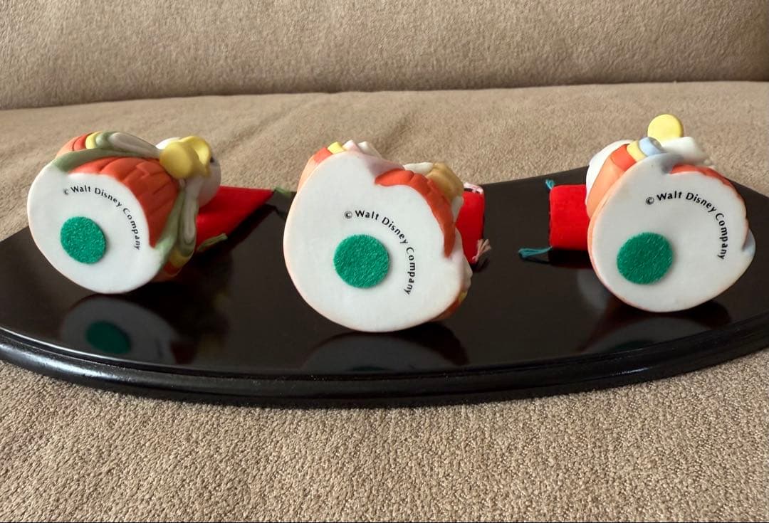 【お雛祭り】ディズニー陶器雛飾り お内裏様・三人官女 ・五人囃子