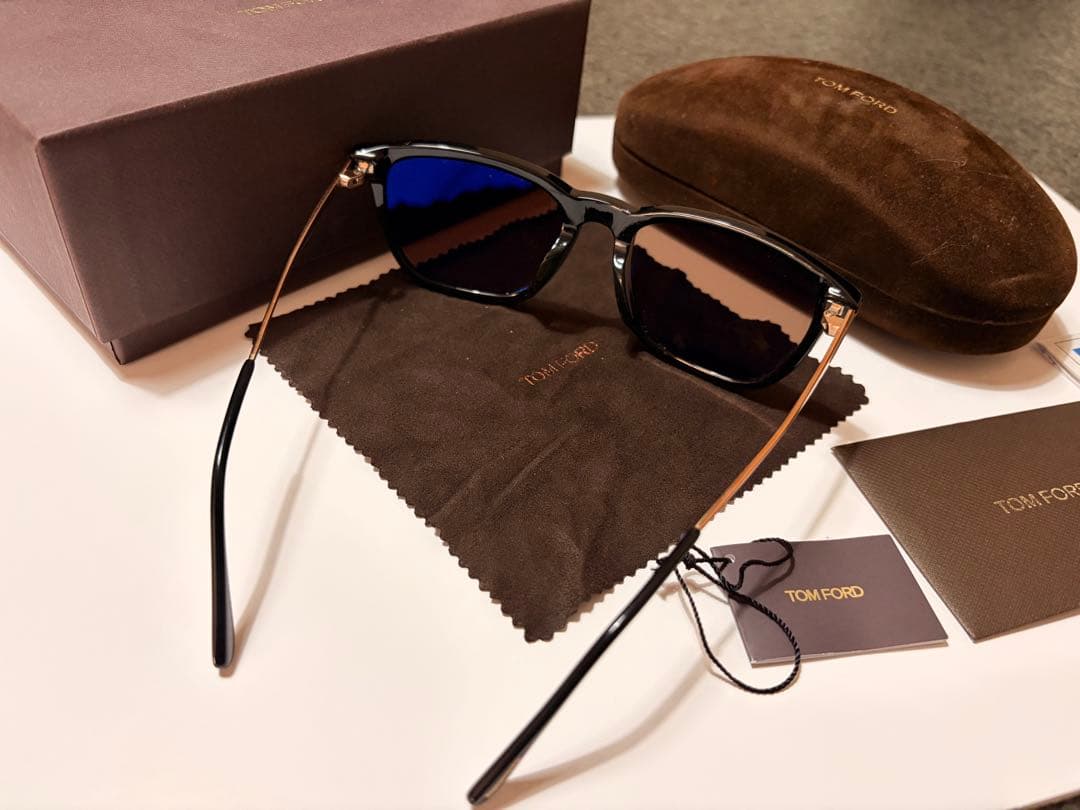 トムフォード　TOM FORD FT0625F 01E 56