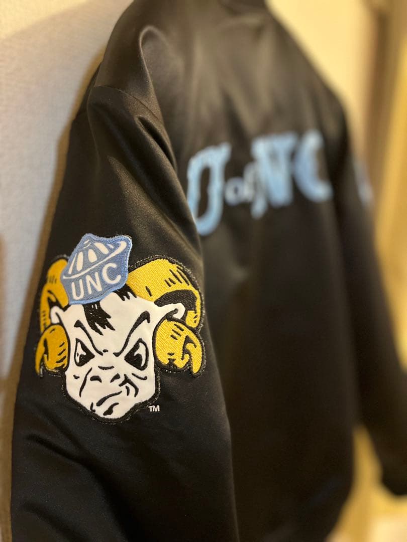 ジャケット・アウター mitchell&nessNorthCarolinaStadium Jumper