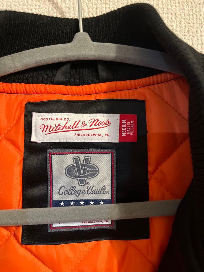 ジャケット・アウター mitchell&nessNorthCarolinaStadium Jumper