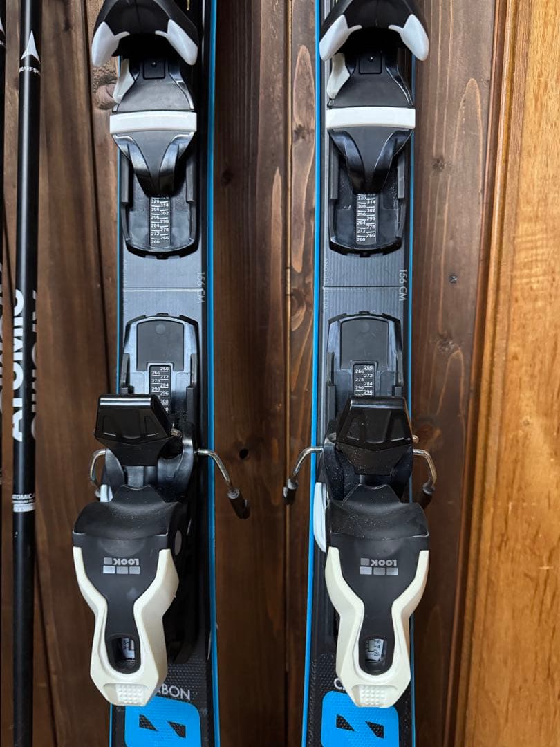 ロシニョールスキー板156とatomicポールセット