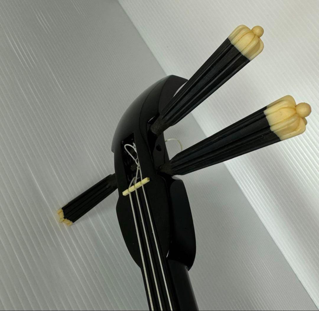 本日限定価格　沖縄三線　黒塗り　天然　蛇皮　ハードケース　和楽器