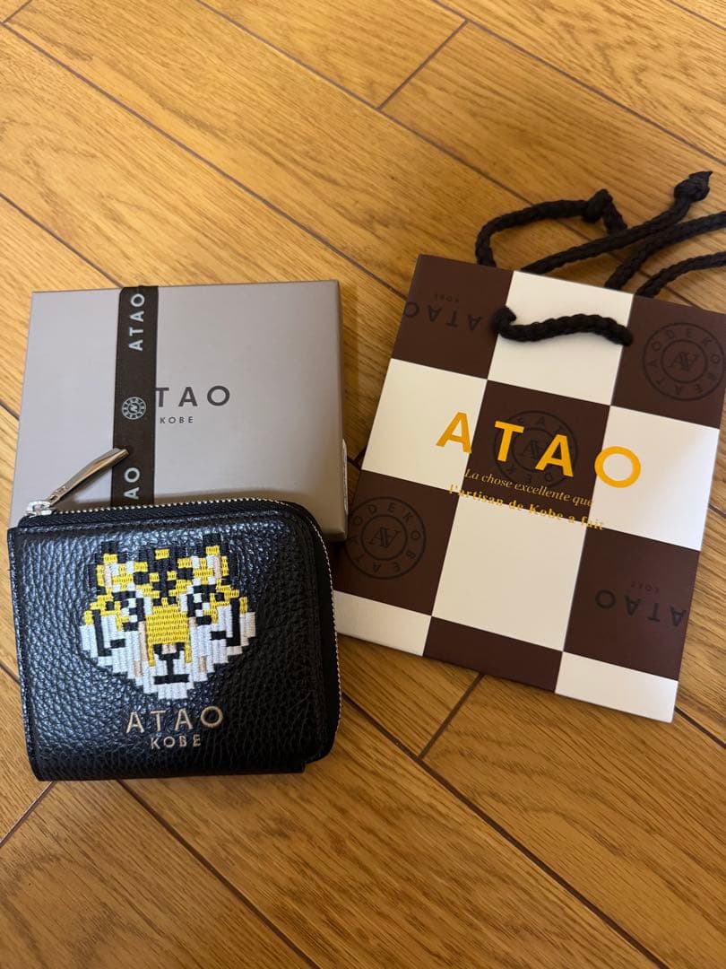ATAO18周年記念 ZOOチェス タイガー刺繍 コンパクト財布