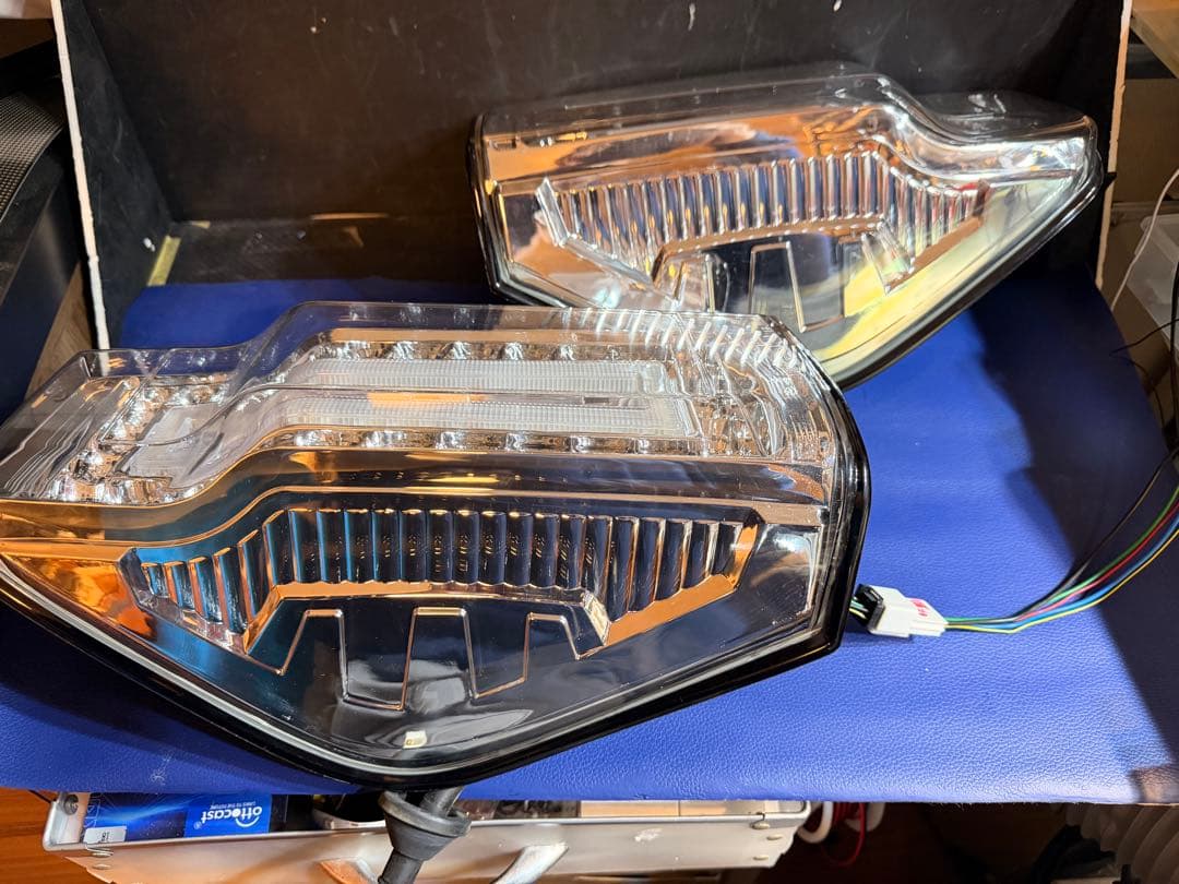 タントカスタム　la600s クリスタルアイ　フルLEDテール左右セット