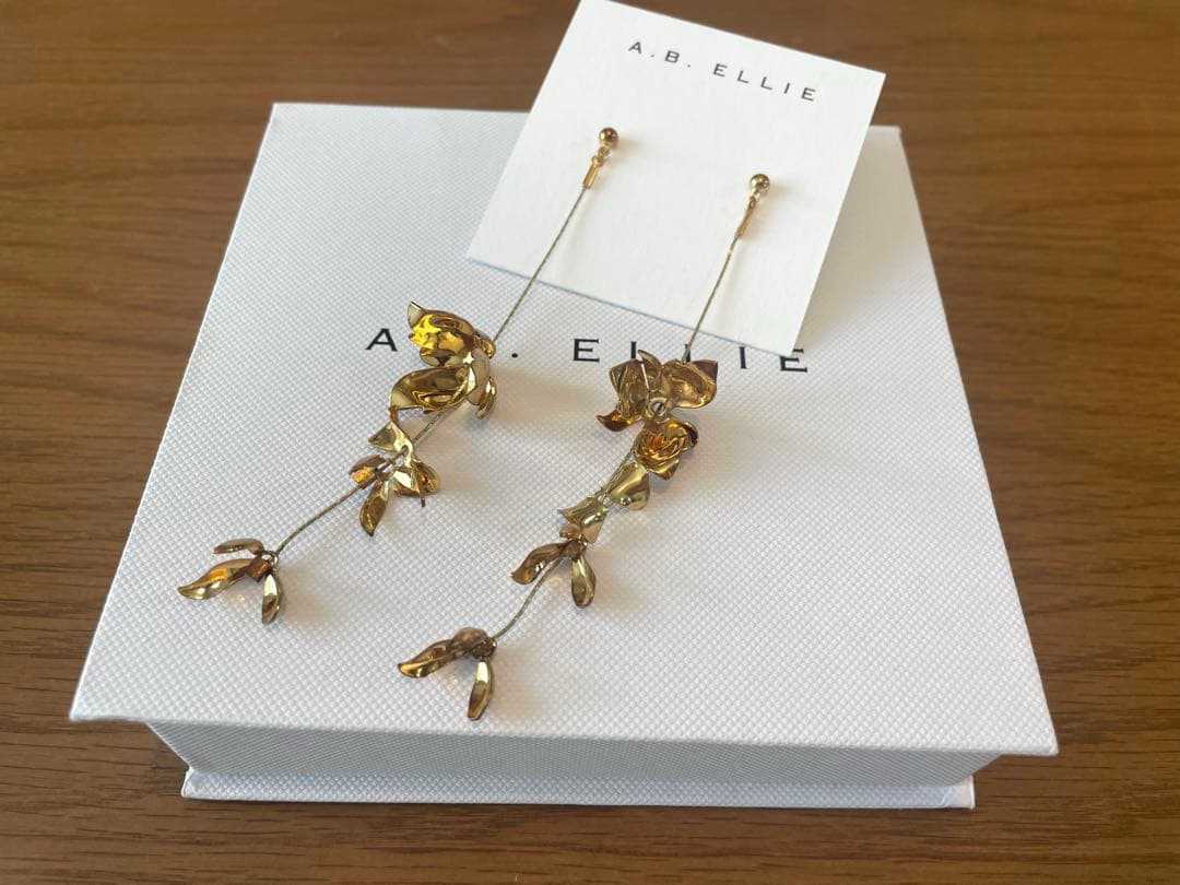 a.b.ellie MAGNOLIA ピアス