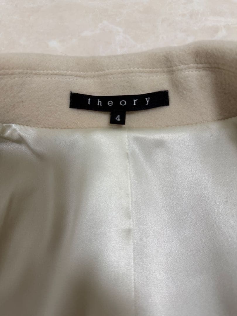 【極美品】セオリーアイボリー コート
