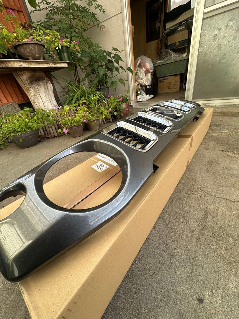 マ*杜様 新車外し　ジムニーノマド　純正フロントグリル