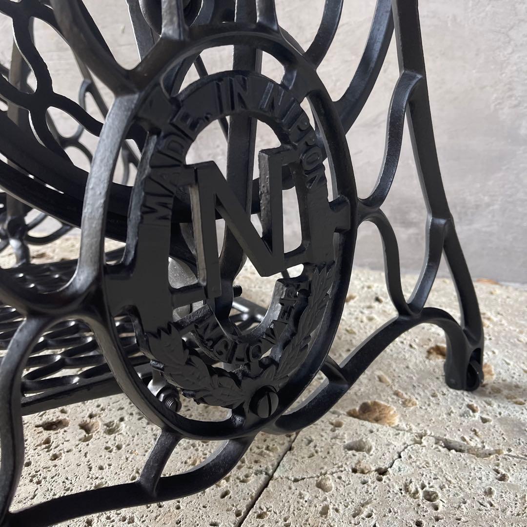 アンティークミシン脚テーブル　【MITSUI】 足踏みミシン　網目　レトロ雑貨