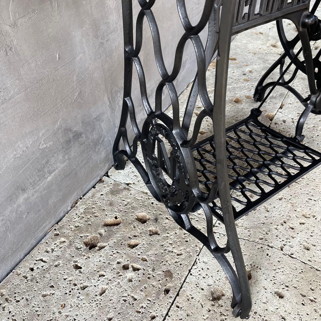 アンティークミシン脚テーブル　【MITSUI】 足踏みミシン　網目　レトロ雑貨