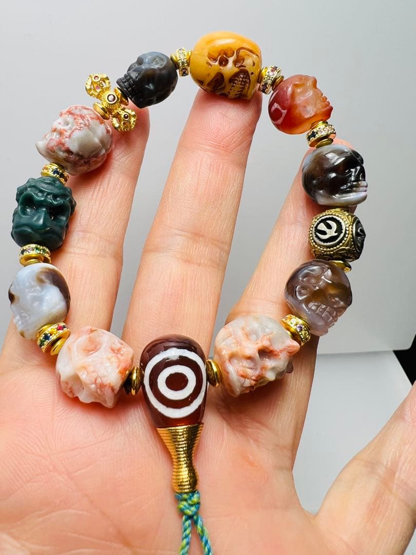 天然石スカル！力強く、守護・再生・引き寄せをテーマにしたブレスレット