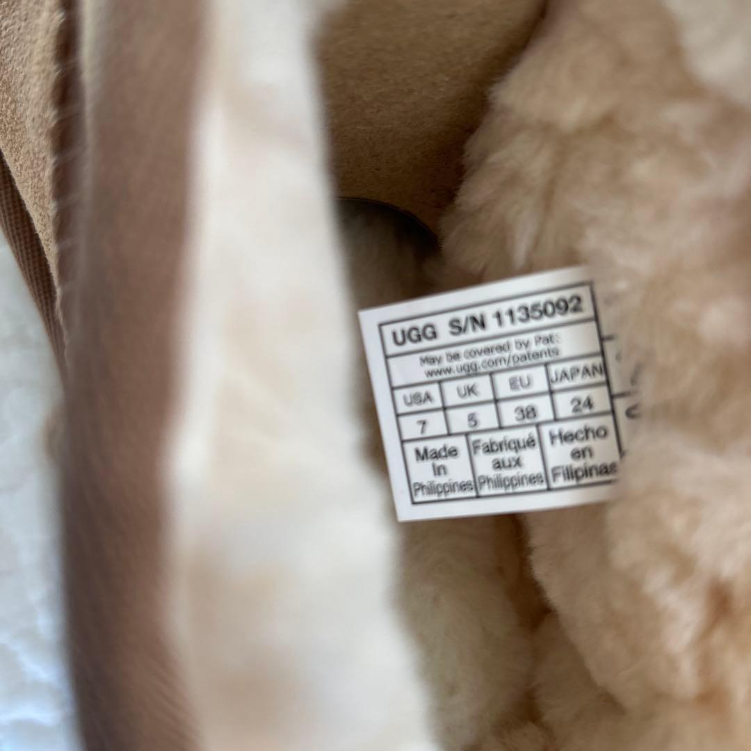 大人気！【新品】24cm UGG 厚底ムートンブーツ　クラシック ウルトラ ミニ