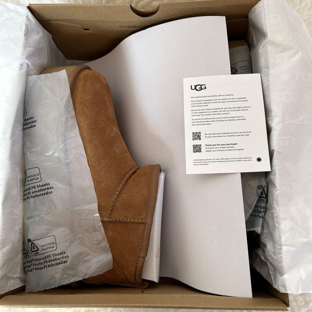 大人気！【新品】24cm UGG 厚底ムートンブーツ　クラシック ウルトラ ミニ