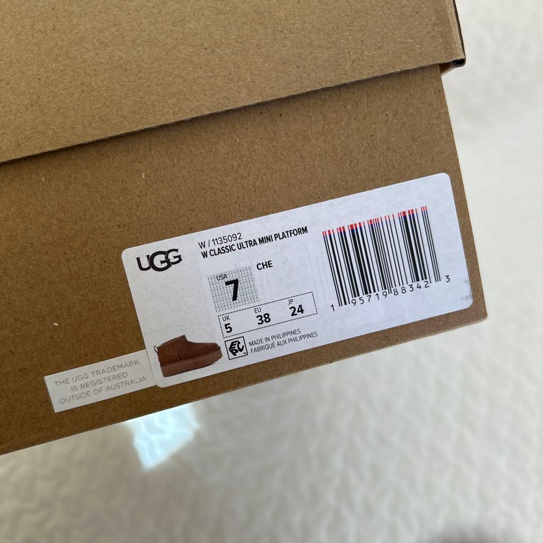大人気！【新品】24cm UGG 厚底ムートンブーツ　クラシック ウルトラ ミニ