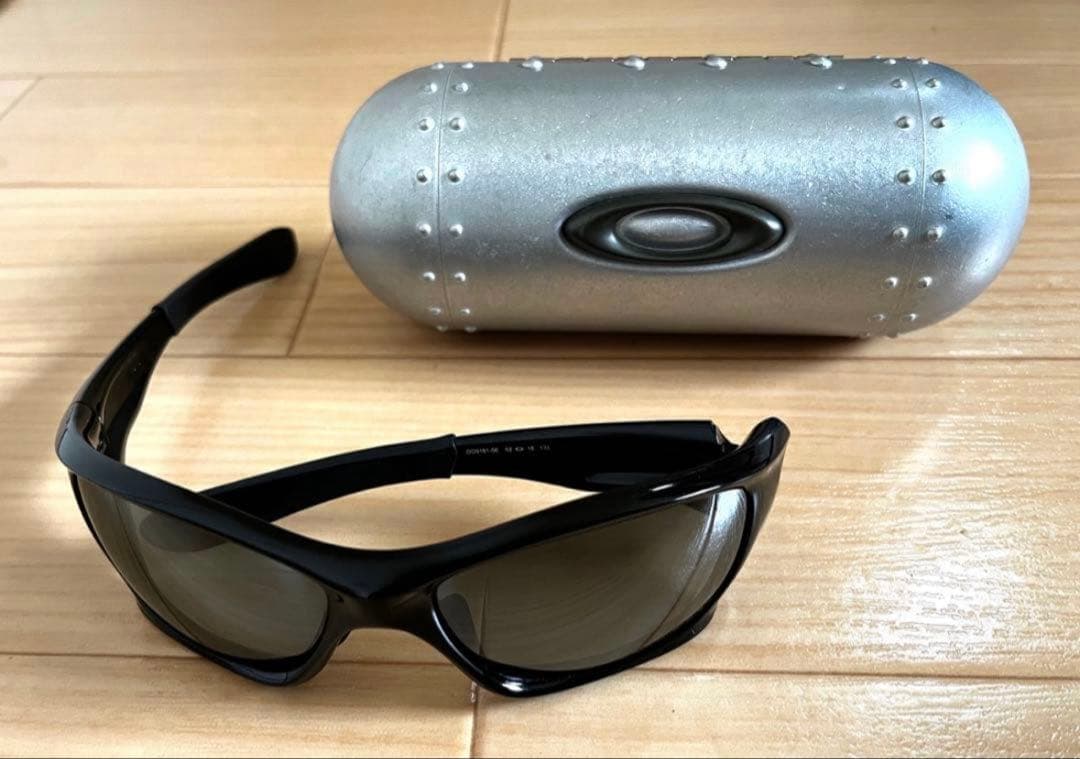 サングラスピットブル（ケース付き）