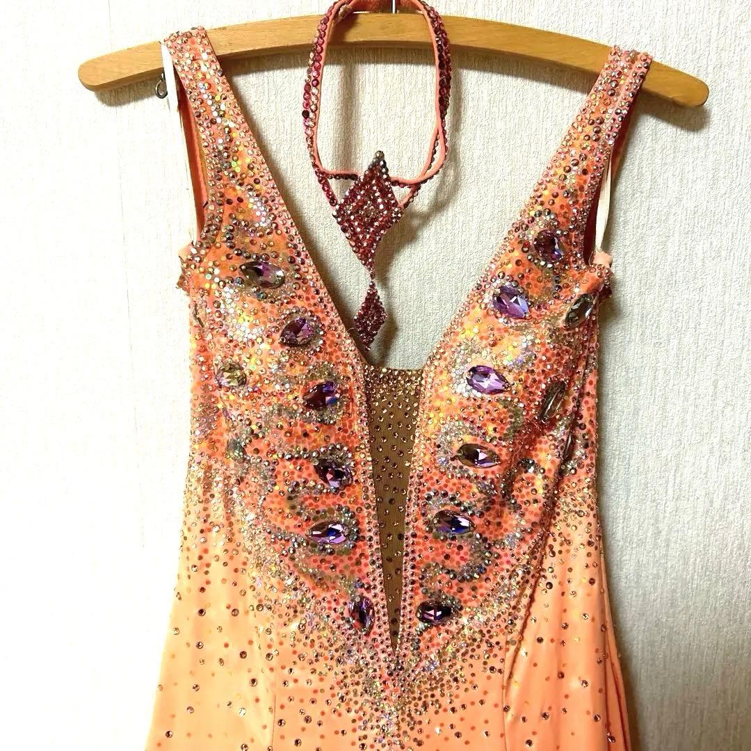 社交ダンスドレス　サーモンピンク　豪華ストーン　紫石　美品　ella 髪飾付き