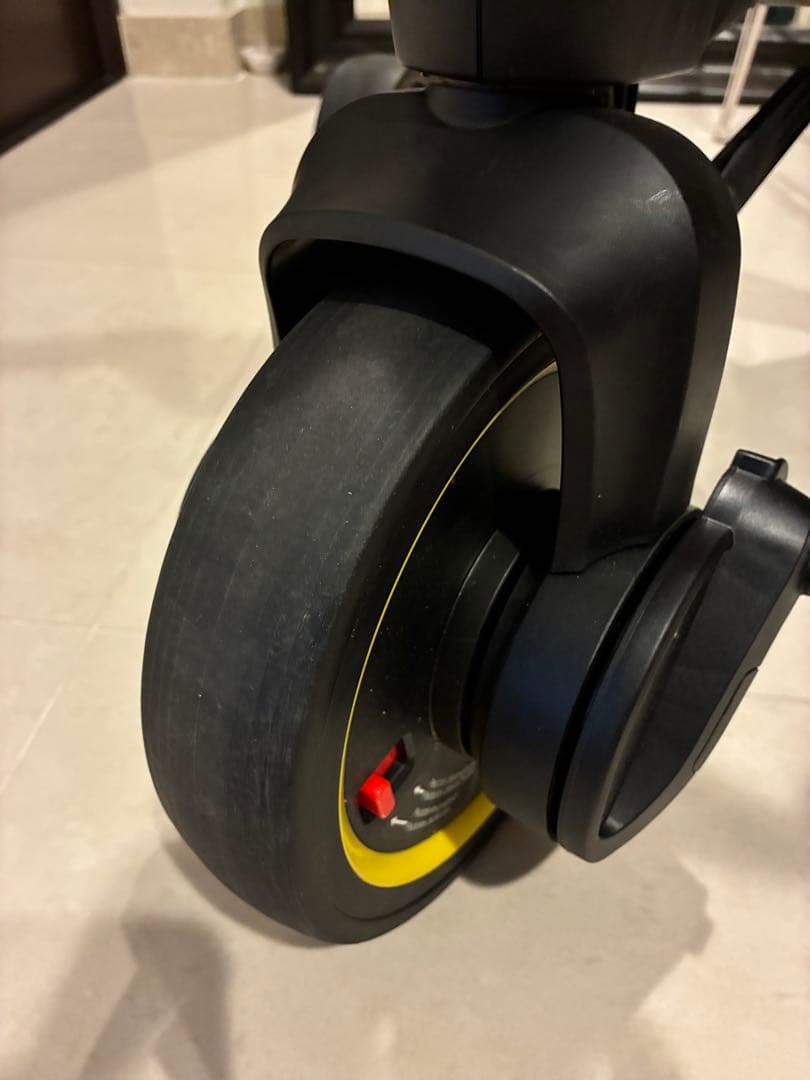 美品doona リキトライク 三輪車 ベビーカー（カップホルダー付）