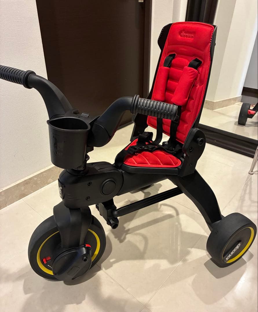 美品doona リキトライク 三輪車 ベビーカー（カップホルダー付）