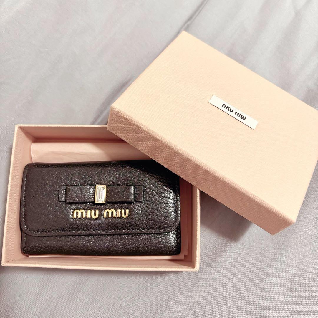 MIU MIU ブラック レザー キーケース