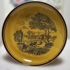 風景画のイエロー陶器皿