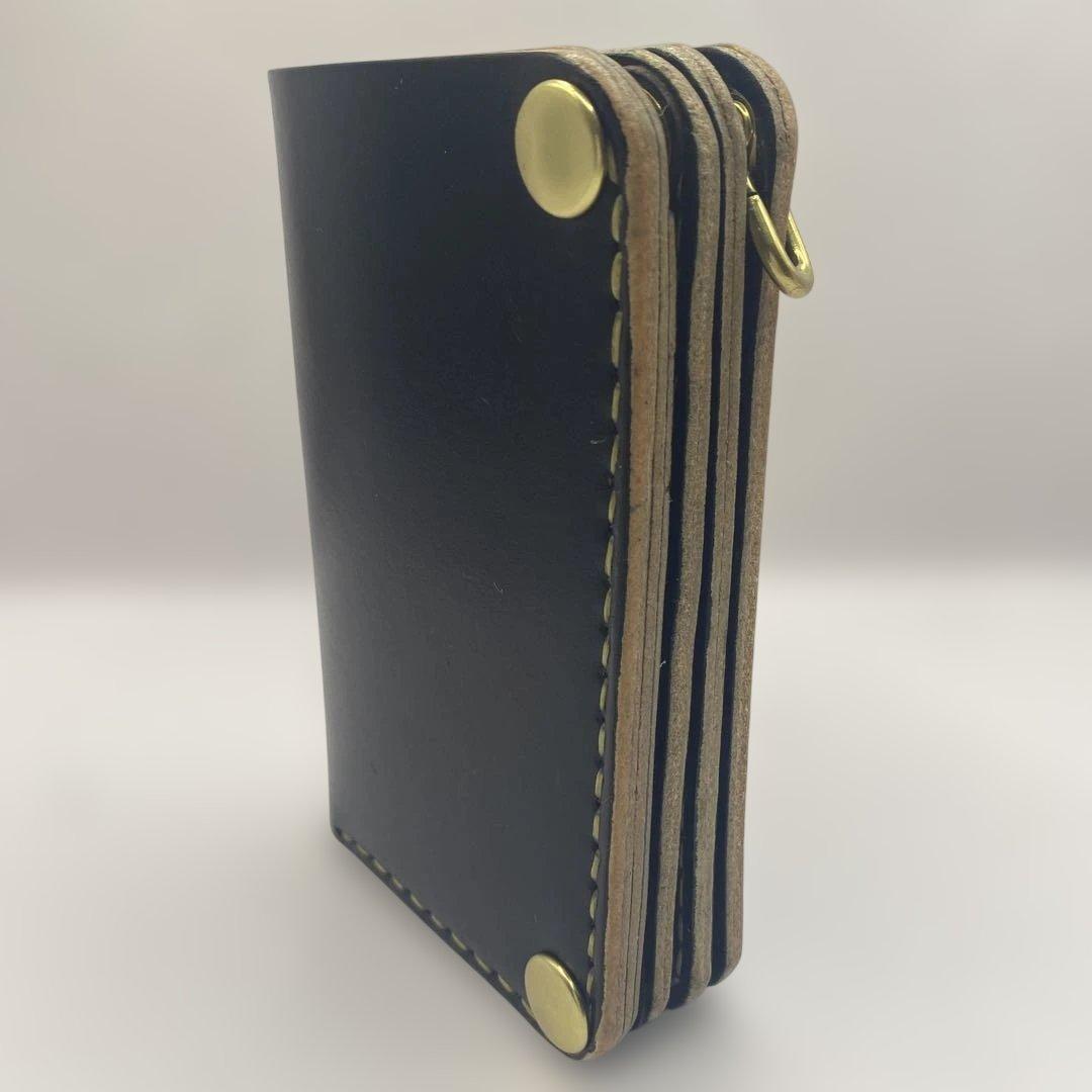 人気！折らずにお札が入る無骨なミドルトラッカーウォレット