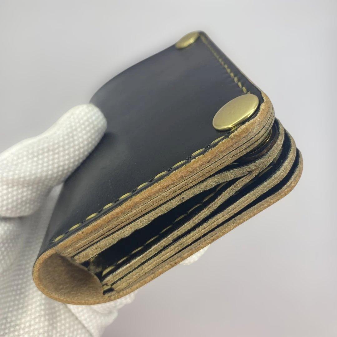 人気！折らずにお札が入る無骨なミドルトラッカーウォレット