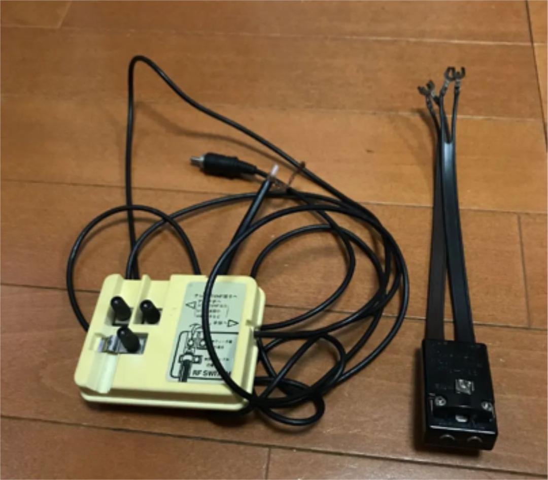 昭和レトロゲーム 任天堂　ファミコン 本体 ソフト７本