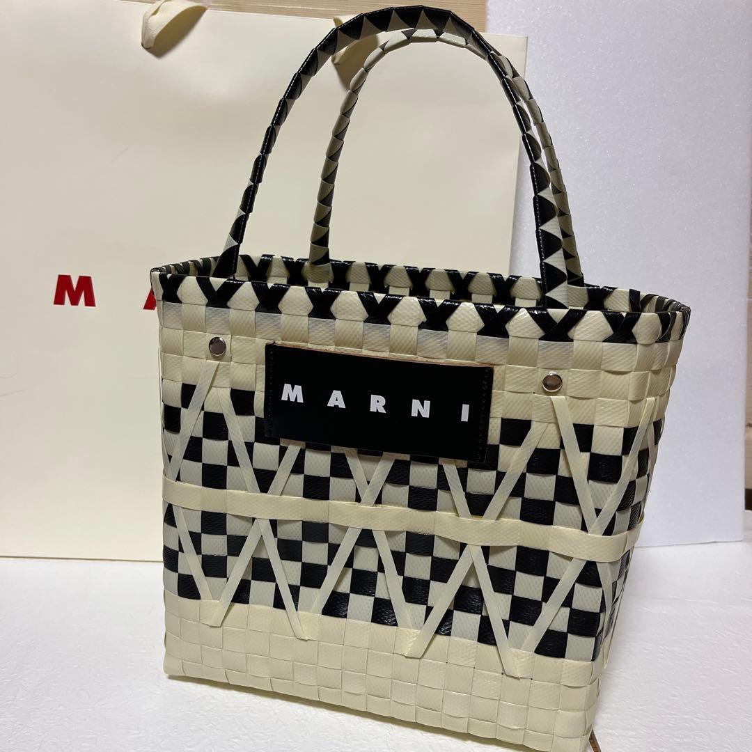 【新品・未使用】マルニマーケット　ステンシルバック　かごバック　ホワイト