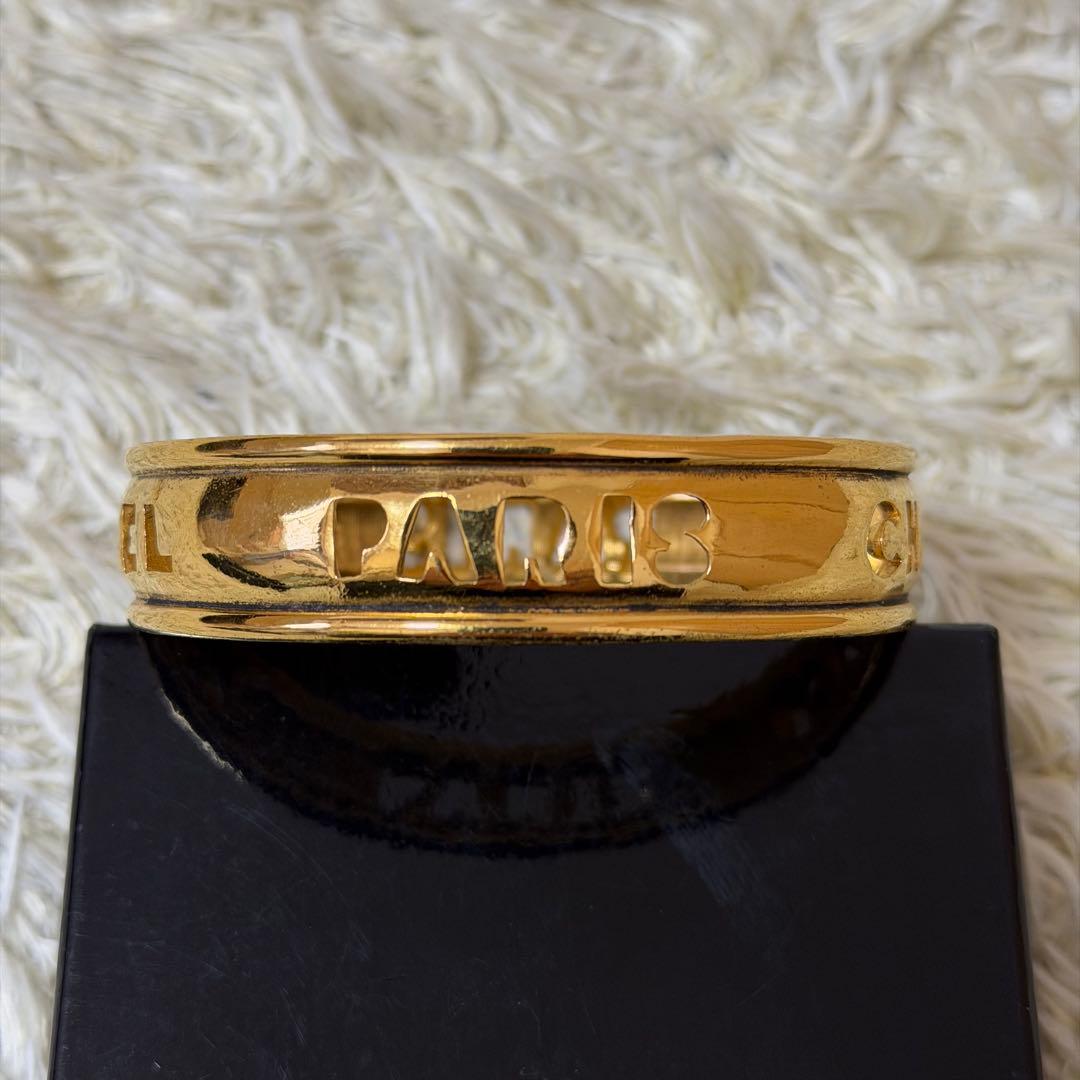 ☆極美品☆CHANEL シャネル　バングル　ゴールド　ブランドロゴ