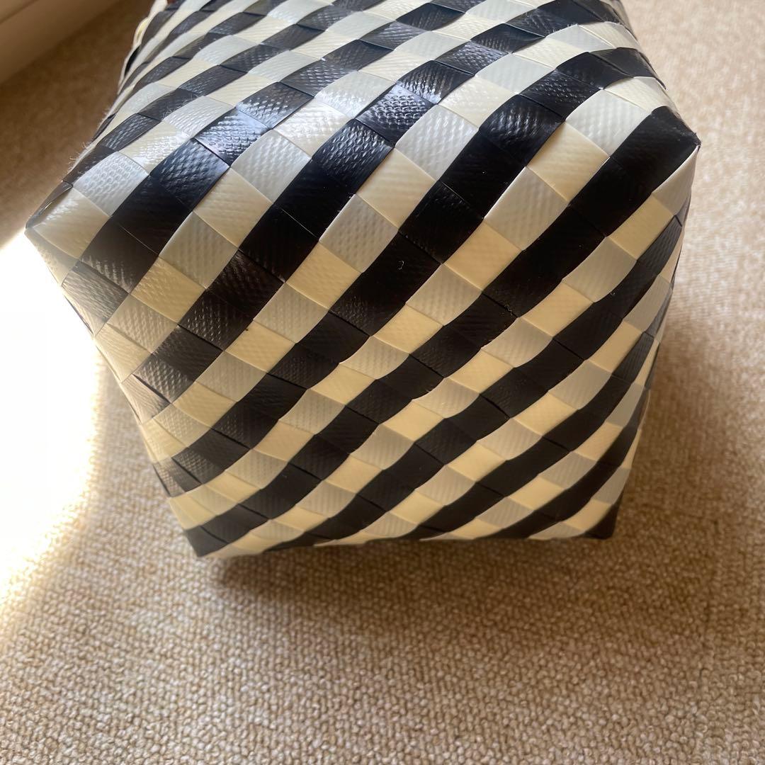 マルニフラワーマーケット　かごバッグ