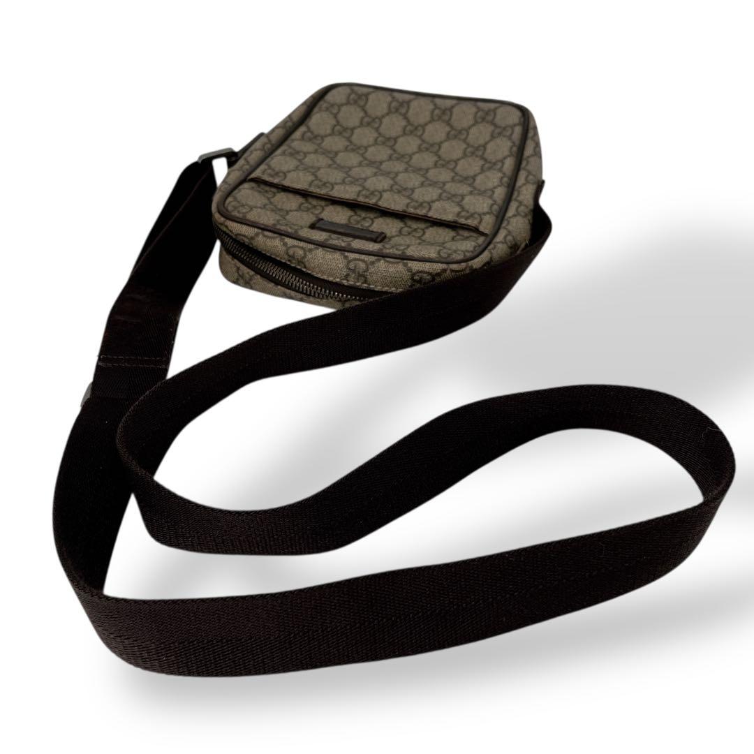 グッチ　ショルダーバッグ　カメラバッグ　ポシェット　GGスプリーム　PVCレザー